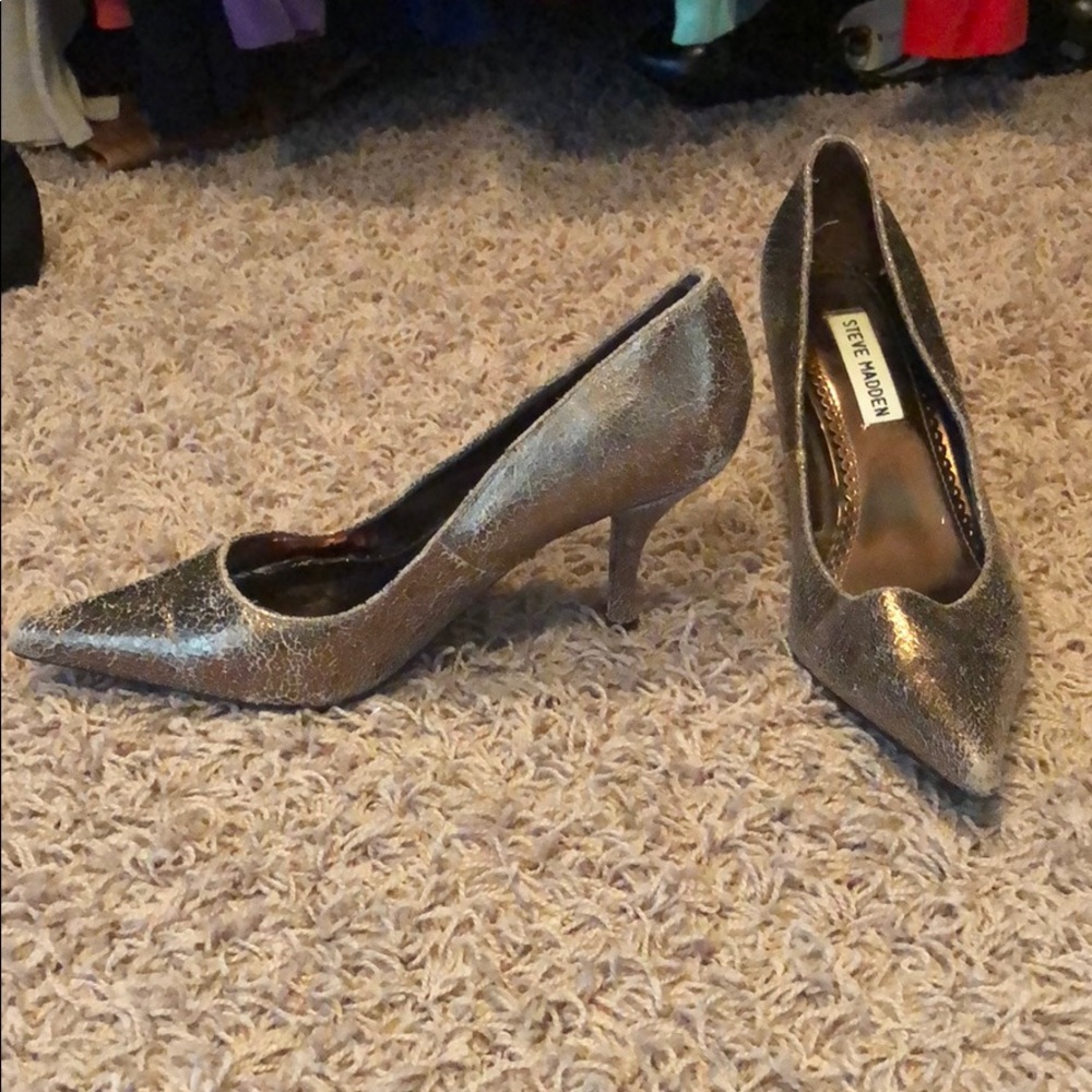 Gold crackled/distresses look heels